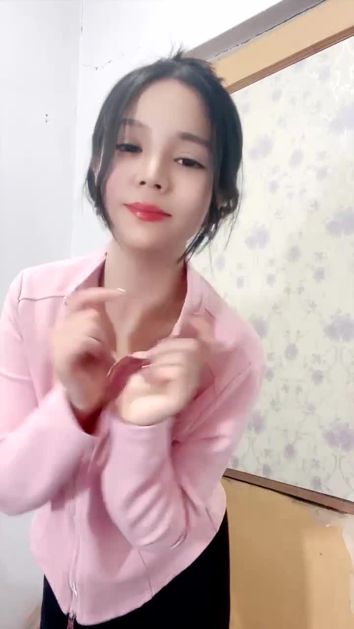 #妩媚的琪宝 很骚，很刺激 各种制服黑丝诱惑 颜值身材无敌，吐舌诱惑 性感裸舞 道具自慰！