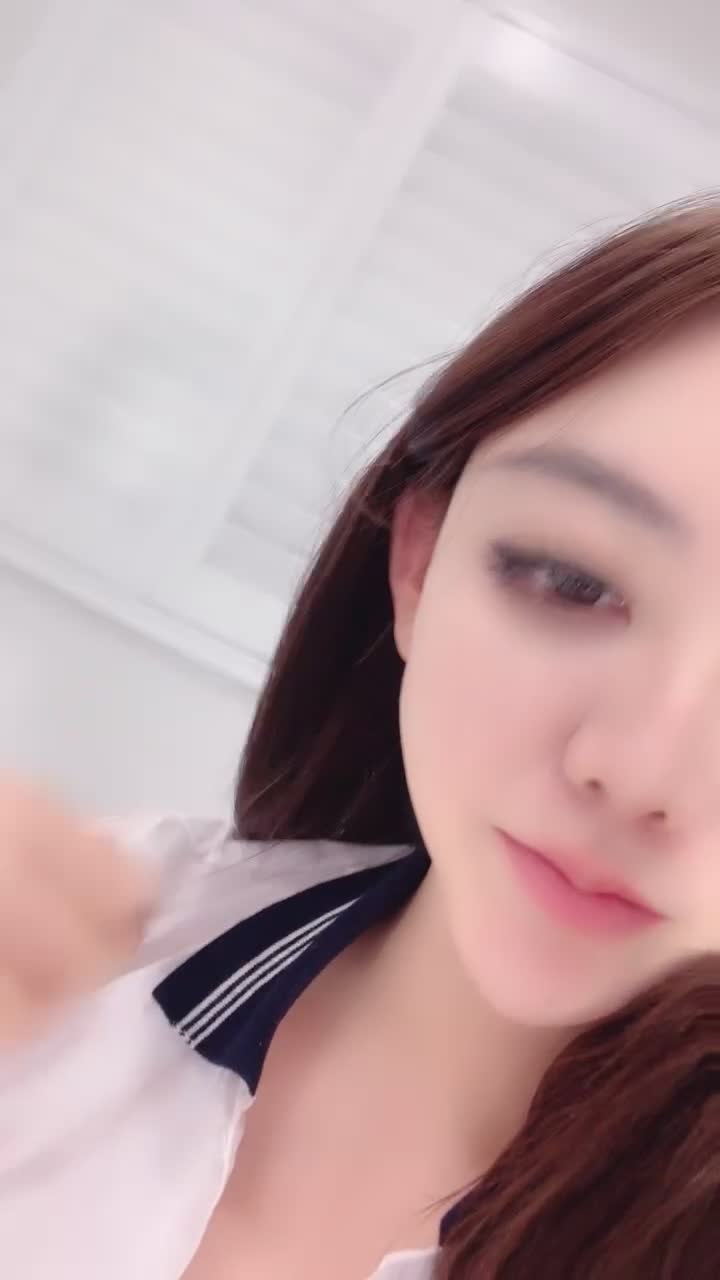 童话女神收费首秀 白嫩巨乳肥臀御姐超粉嫩小肥穴出水芙蓉