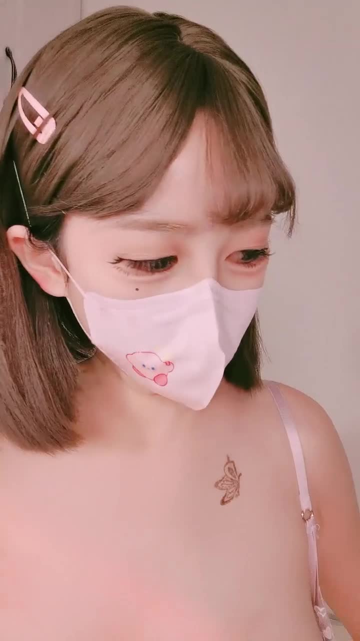 #19岁小番茄 巨乳尤物福利姬美少女 身材好，逼又粉，爱了…一线天白虎肥鮑 超级粉嫩自慰
