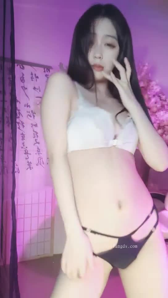 #白溪溪 女神下海 美乳 裸舞诱惑