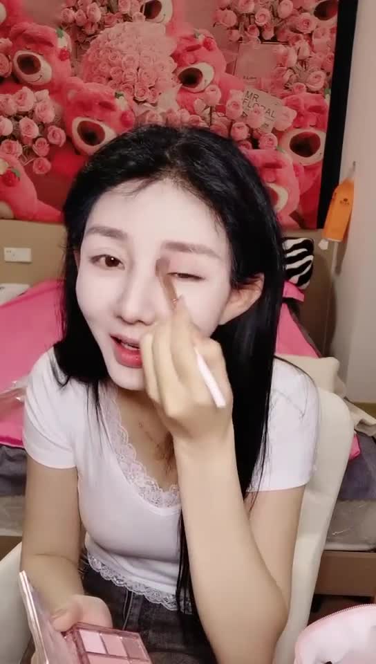 #小野猫 外围清秀女神~酒店偷拍约炮粉丝+道具自慰喷水