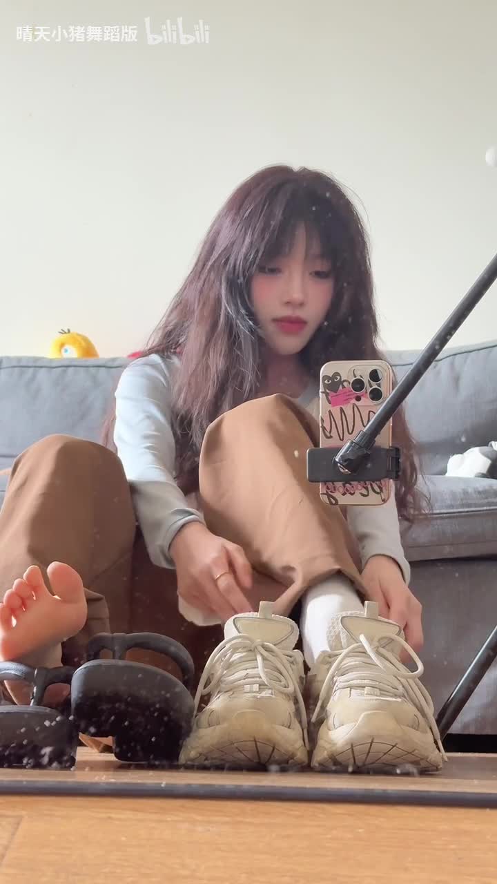#晴天小猪 #丝足 #裸足 #足控