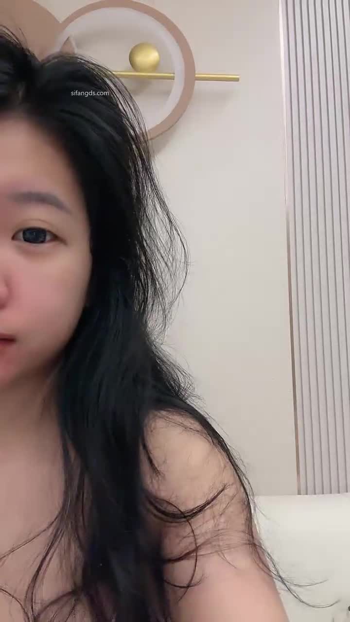 #小周不睡觉 巨奶肥臀 逼毛很旺盛一看就是性欲强 丝袜打脸 无套啪啪最后口爆