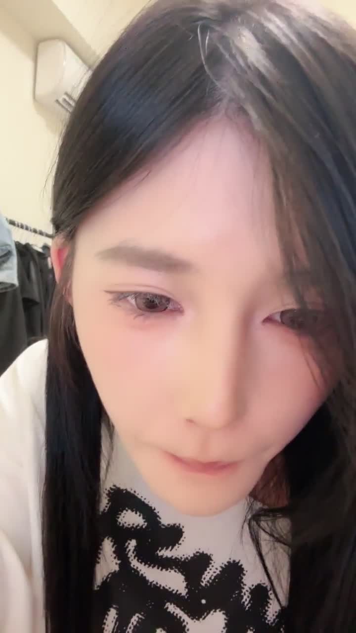 #小乖 #爱岛管子 扣穴自慰~超多水
