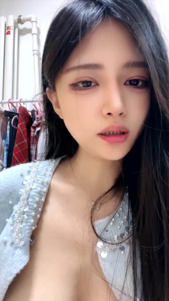 #小芊 盛世容颜~！顶级美乳~性欲上头挡不住~不停潮喷！