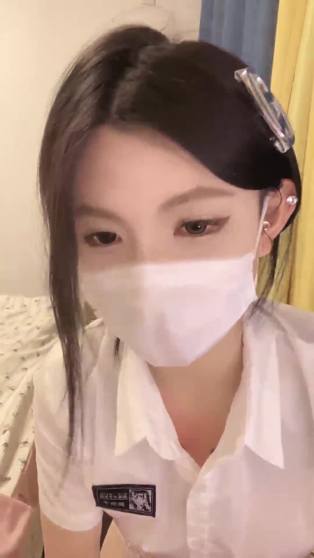 颜值爆了 #无敌七酱 圆润丰满 神级美乳 白虎屄 这颜值确实不赖 画质有点低 尺度也不是很大