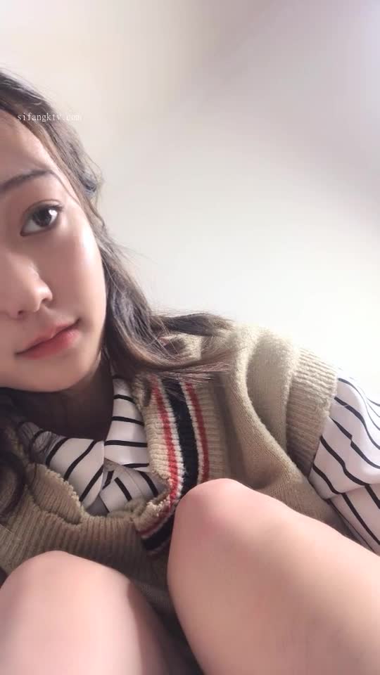 #哭了的小十九 大胸萌妹点此查看更多