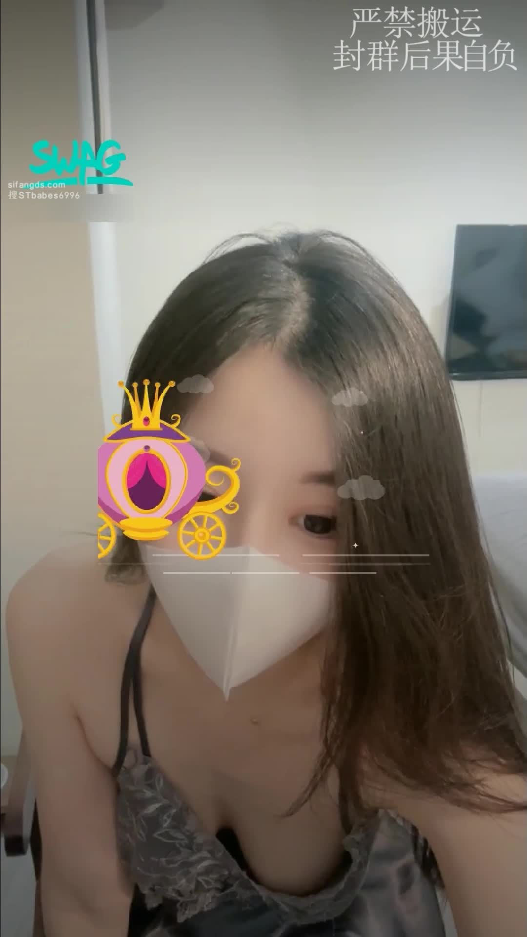 #Jenniebebe  超顶级美女模特下海，本来戴口罩已经能看出很漂亮，付费秀里 摘下口罩那一刻真的心动了，怎能如此漂亮！！ 而且还有天然F巨乳、蜜桃翘臀！！！！四场付费大秀合集！！ 大尺度，各种花样抽插（女神很容易流淫水···还喜欢把手上粘乎乎的、拉丝的淫水白浆在镜头前展示），骑乘（床上、椅子上骑乘的时候，大奶子甩来帅去的，太绝了···真奶就是不一样），喷水！！ 女神姿势很多很炸裂、直接撸到精尽！！！ 2025迄今第一女神主播~~~~