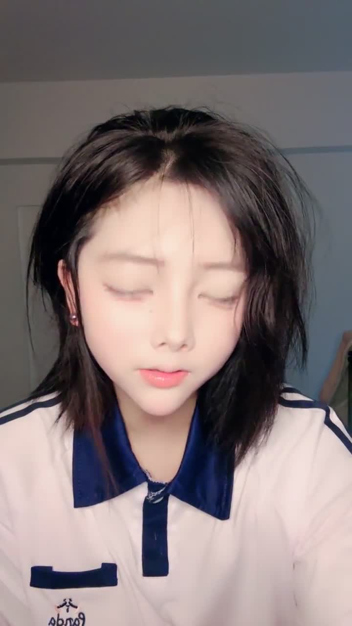 #取悦 重磅！顶级校花来了！美到炸~包射~