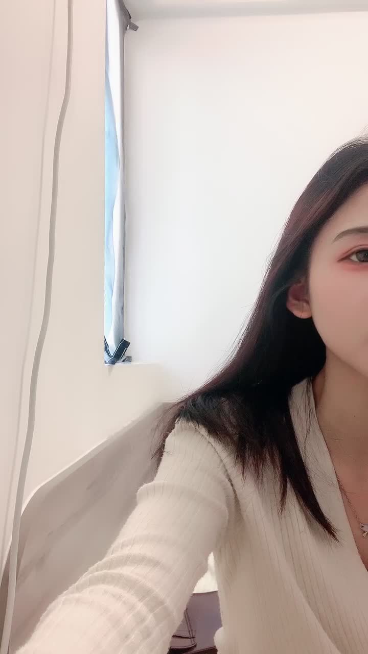 #懵懂萝莉 本月最美校花来了！好漂亮~ 扣穴自慰~爽
