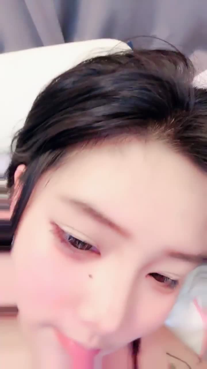 #取悦 重磅！顶级校花来了！美到炸~包射~