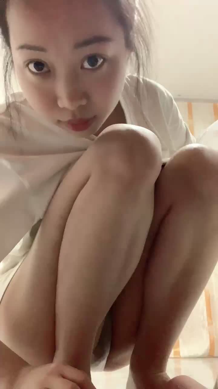 #小雨 新人！最正宗邻家校花来了~ 道具自慰！害我撸通宵