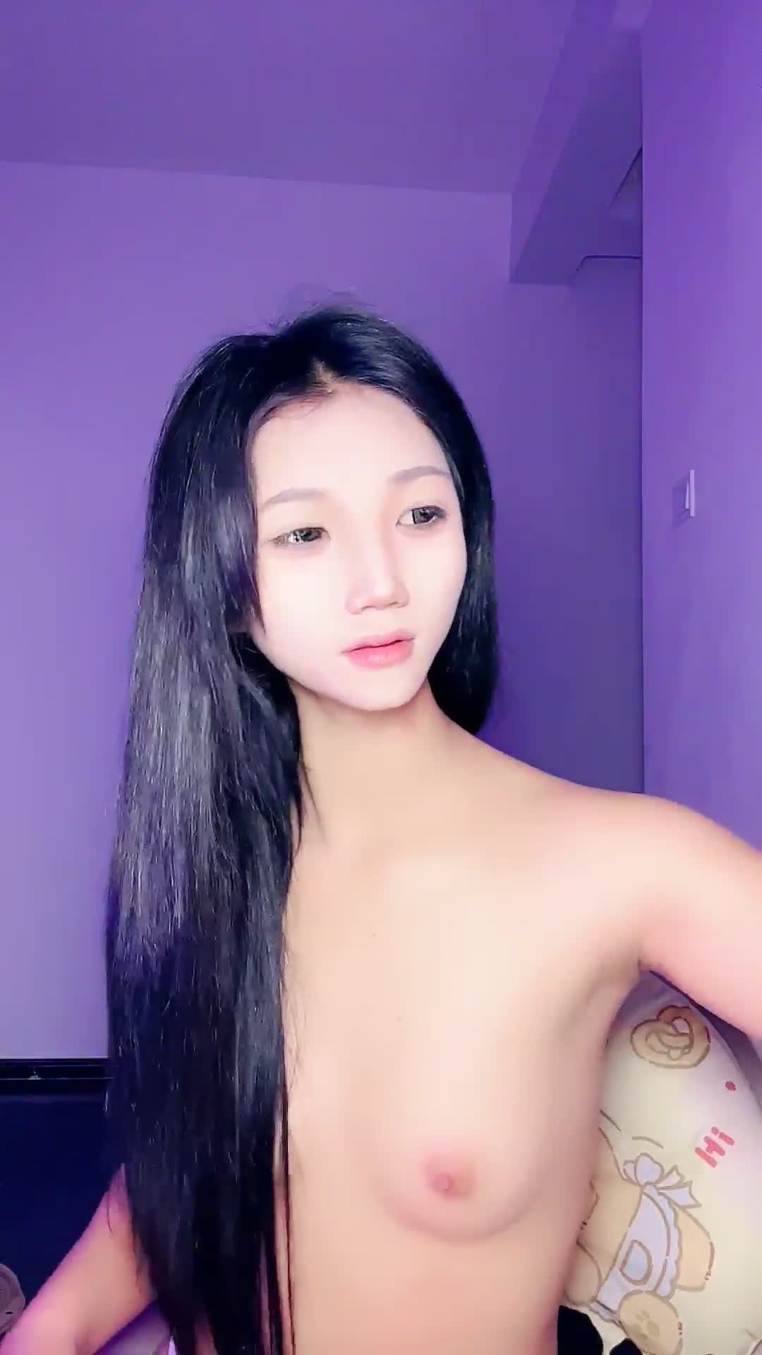 #淼儿 顶级绿播新人女神下海，最美校花秒杀抖音网红，笑起来好甜美，看一眼就爱上了，真是个水娃，喷了好多，被渣男各种姿势无套爆操，堪比AV大片