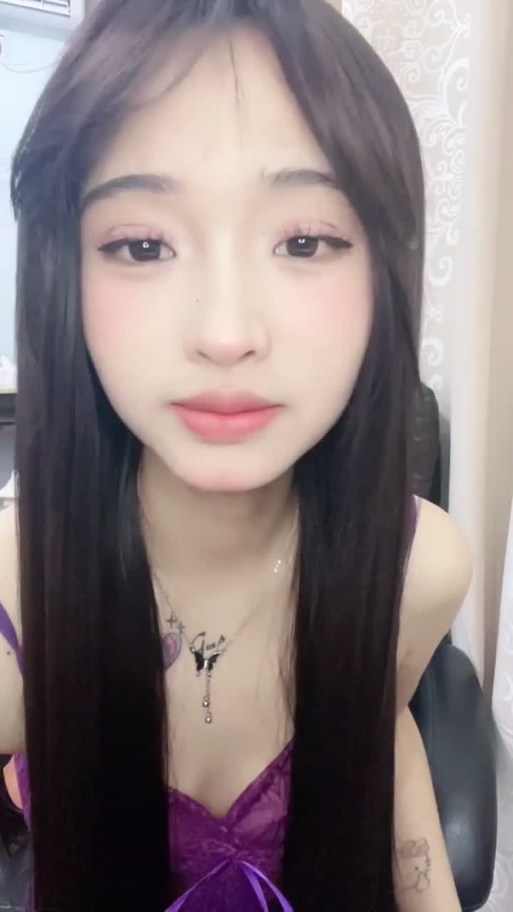 #18岁小萝莉 18豆宝!舞蹈学妹 首次被干 道具 狂射一身!