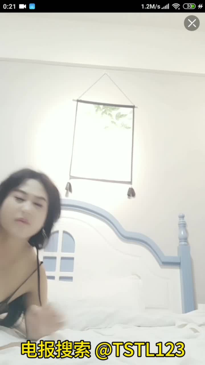 #熟女 #黑丝 #3P #直播国产熟女人妖女王姐妹群交直播_舔奶口交_性感黑丝情趣内衣_人夫伪娘_