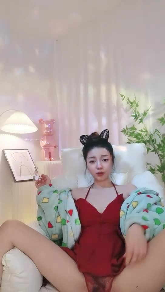 鲨鱼小辣椒】性感绝美女神 跳蛋自慰骚穴水嫩嫩浪叫呻吟不止