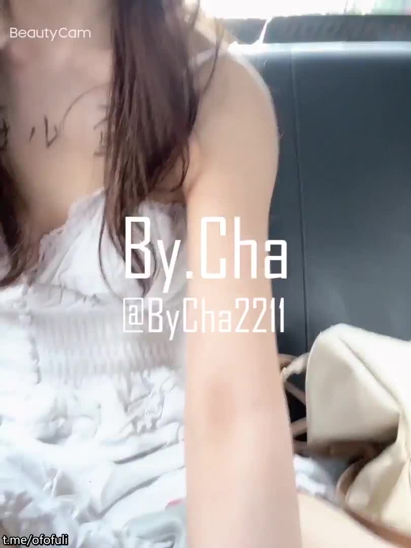 查小理母狗吴晗第四期 男友约会上下集 住广州金铂壹号约会前的准备工作，化妆、制作小零食、黄瓜自慰、换衣、高潮后出门