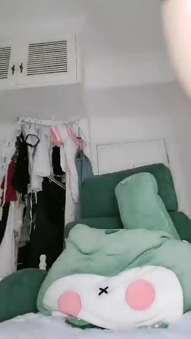 #熟女  #少妇  #直播  #自慰气质熟女少妇主播直播自慰，身材丰满美鲍嫩，怼穴自拍自慰喷水（4）