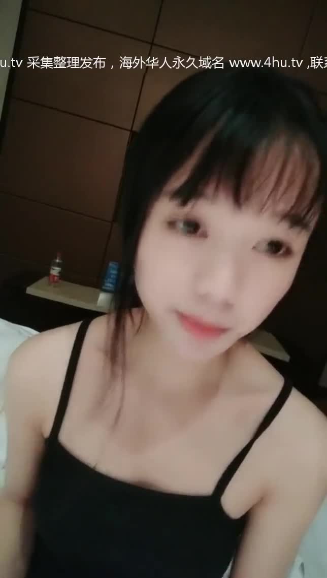#网红 #主播 #自慰 #自拍网红少女主播直播自慰，清纯的外表反差的心，自慰起来骚的不行，张开美腿用跳蛋自慰嫰穴