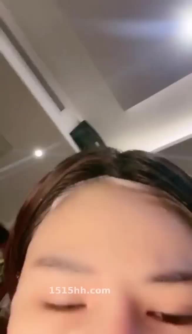 #学生妹 #主播 #自慰 #自拍 #巨乳极品巨乳学生妹主播小姐姐直播自拍自慰，36e的大奶确实大，颜值也高身材好，揉奶摸穴自慰看的狼友嗷嗷叫