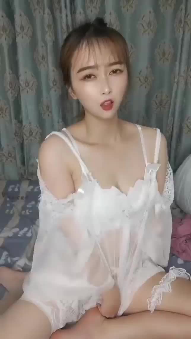 #网红 #主播 #自慰 #自拍美女网红颜值高身材好，震动棒自慰嫰穴高潮迭起，叫声淫荡诱人（2）