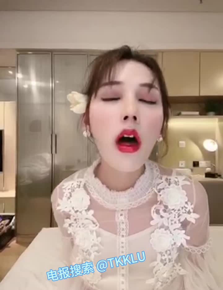 #国产人妖 #ts #自慰国产网红知名人妖TS-疯狂发骚撸管自慰-现在已经做了变性手术了，这么漂亮的大屌怎么舍得下手的啊可惜了！个人合集38V已经上传私密群