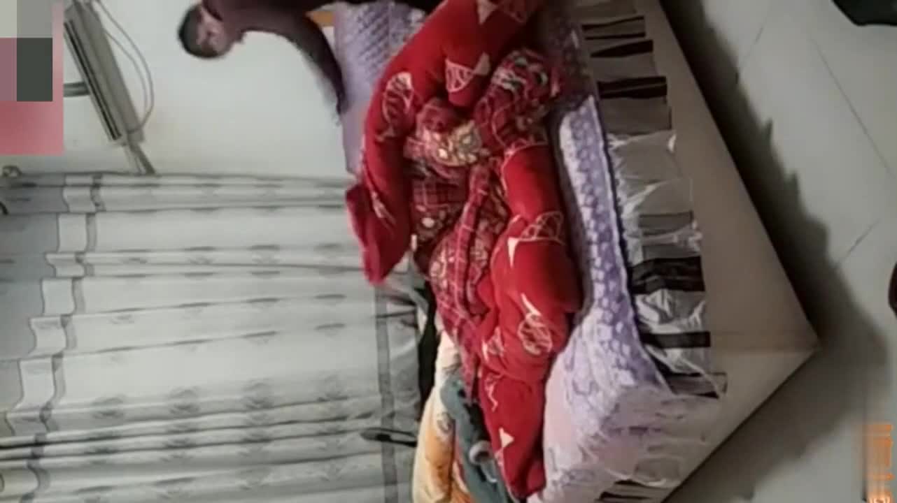 真实姐弟乱伦姐夫外出务工弟弟和亲姐在家干起乱伦 女上位 偷拍自拍