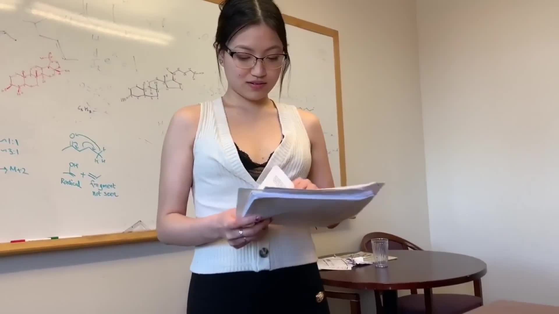 推特网红露脸反差婊国人留学生【吴丽娜】不好好学习甘心做长毛老外的母狗 激情吃鸡啪啪 道具自慰 第二弹