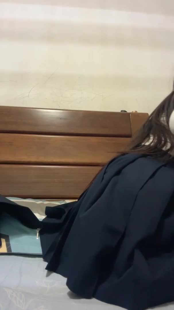 高颜值清纯眼镜学生妹【困困兔】王炸 超级反差 闷骚眼镜女学生 宿舍大秀掰穴自慰 酒店约趴两场 插脖狂干 狂撸