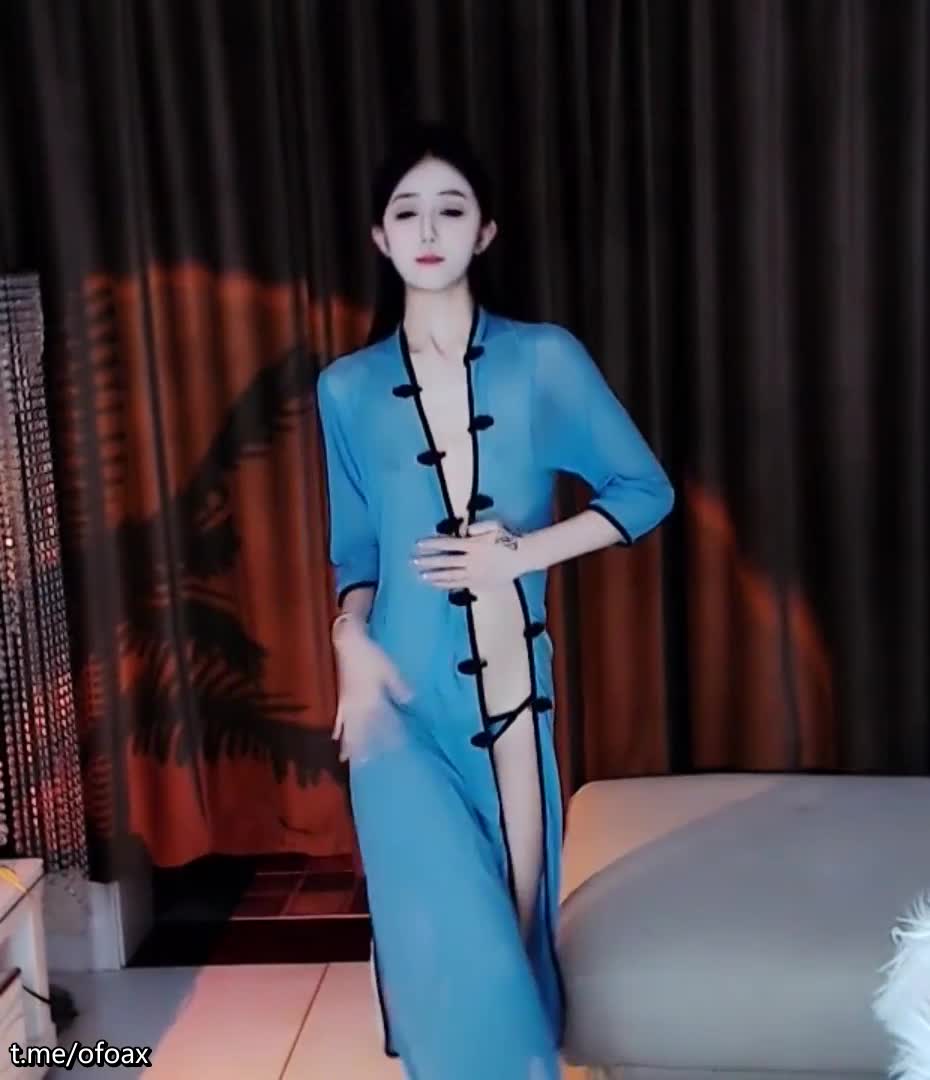 网易CC极品主播【欣彤】千元付费群大尺定制热舞，三点全露，热舞诱惑