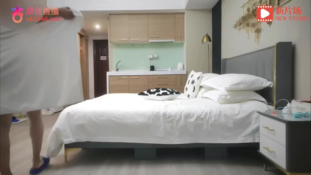#御姐 #人妻 #约操约操22岁刚毕业大学生，一脸诚恳说是马上过年了想赚外快