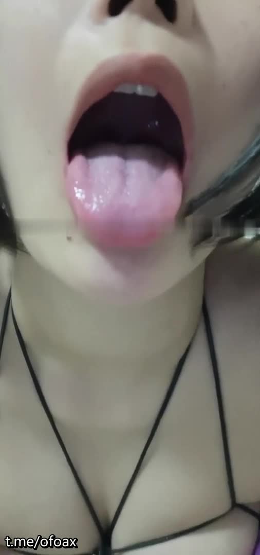 推特百变COS萝莉嫩妹女菩萨【沐沐酱】大奶一线天 激情裸舞 道具自慰，玩屁眼玩阴洞
