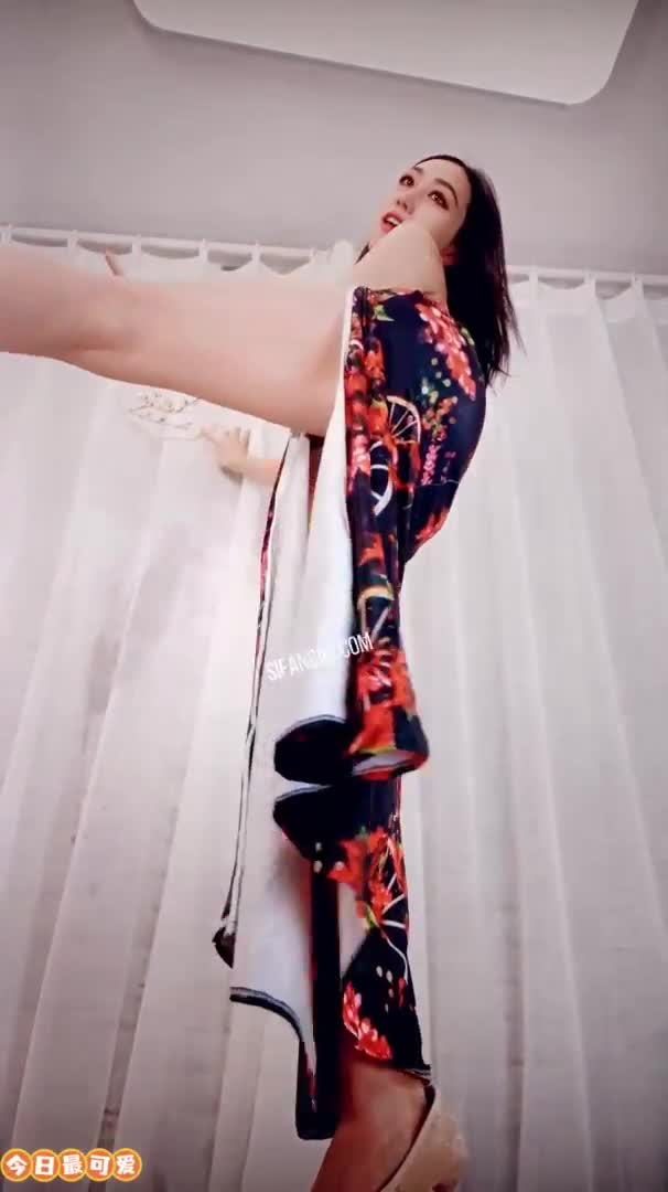 纱姬舞团超性感美女『楚楚』尺度全开双角度 高能裸舞 丰满身材 热辣舞姿 露逼特写