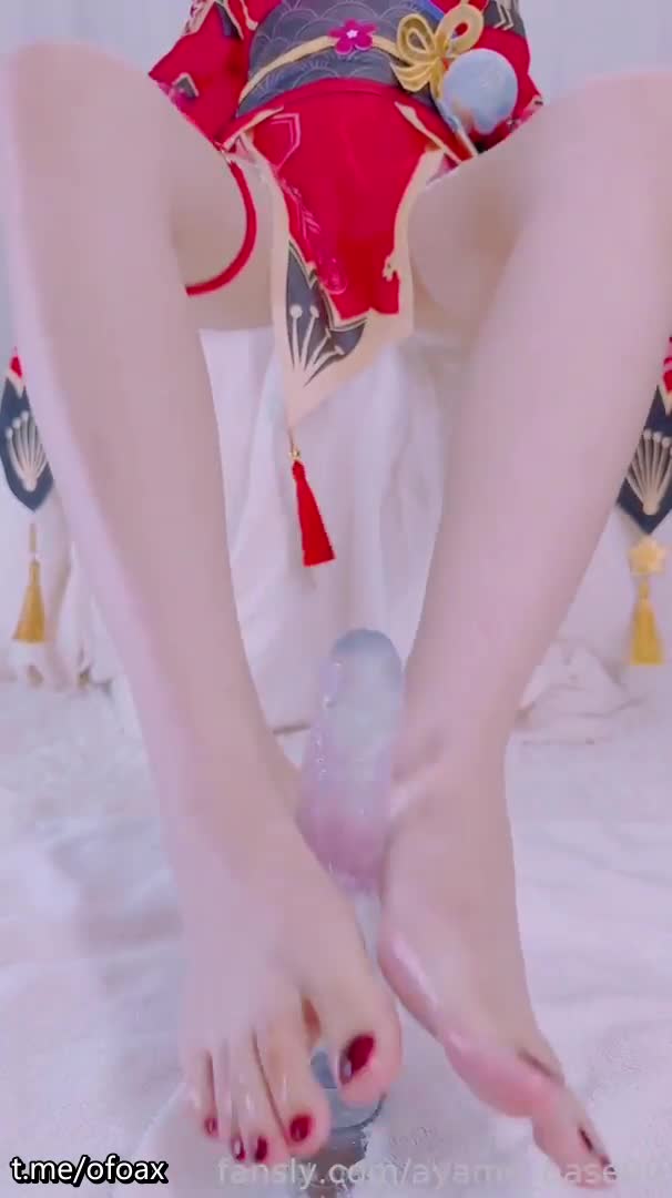 推特百变COS萝莉嫩妹女菩萨【沐沐酱】大奶一线天 激情裸舞 道具自慰，玩屁眼玩阴洞