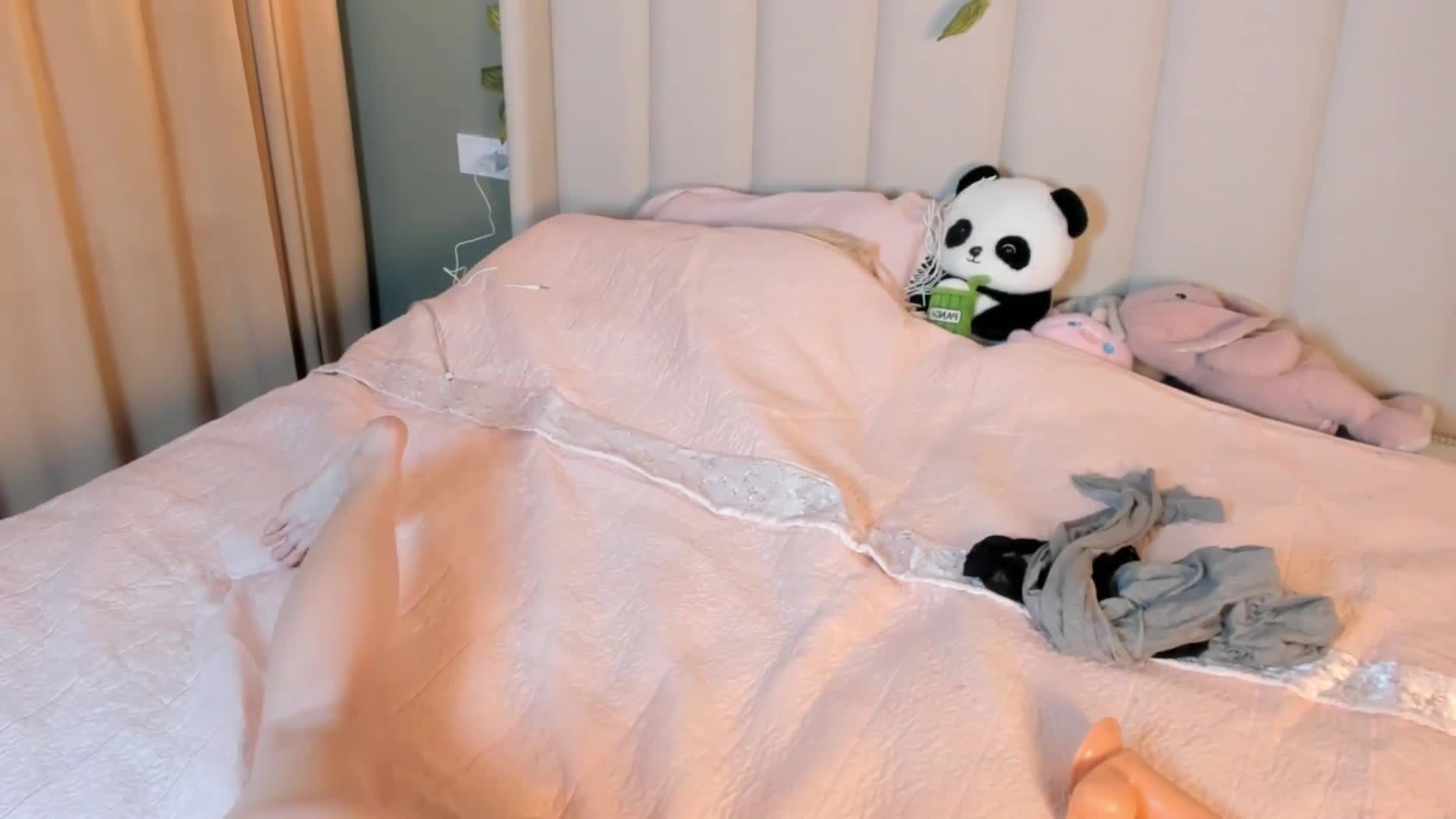 韩国前女团成员【YEERIM】激情裸舞 各种骑乘肉棒~撅屁股抽插自慰