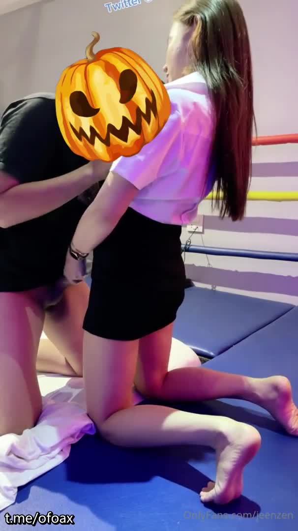 高颜值巨乳肥臀，露脸顶级网红【jeenzen】订阅福利，肛交内射，各种激情淫乱