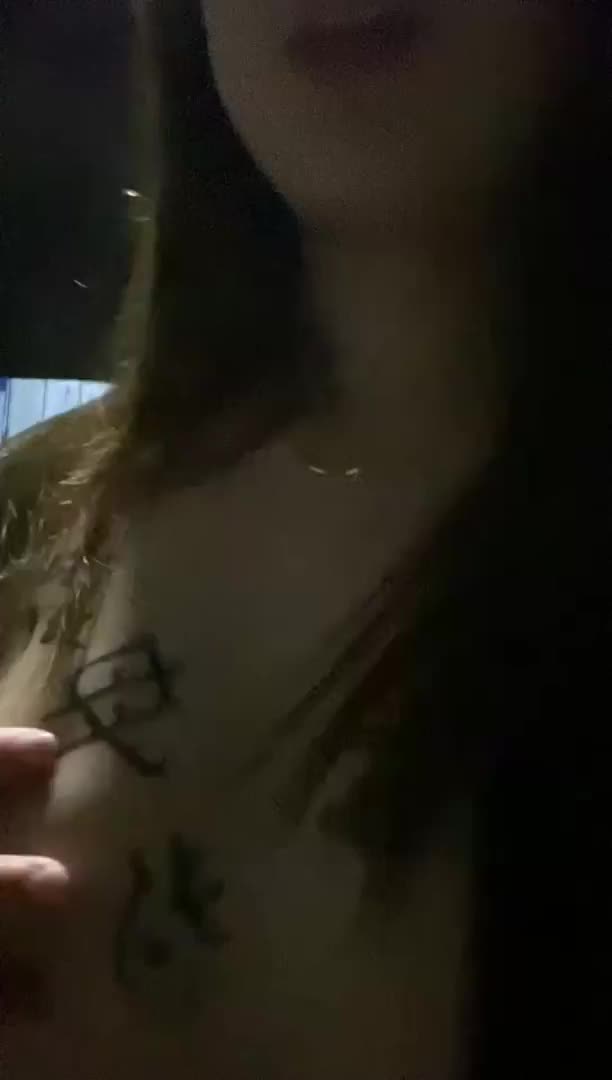 露脸清纯反差婊【欢欢】清纯淫荡切换只在一瞬间 看似清纯背后是个渴望被大鸡巴灌满骚穴的反差婊母狗 第六弹