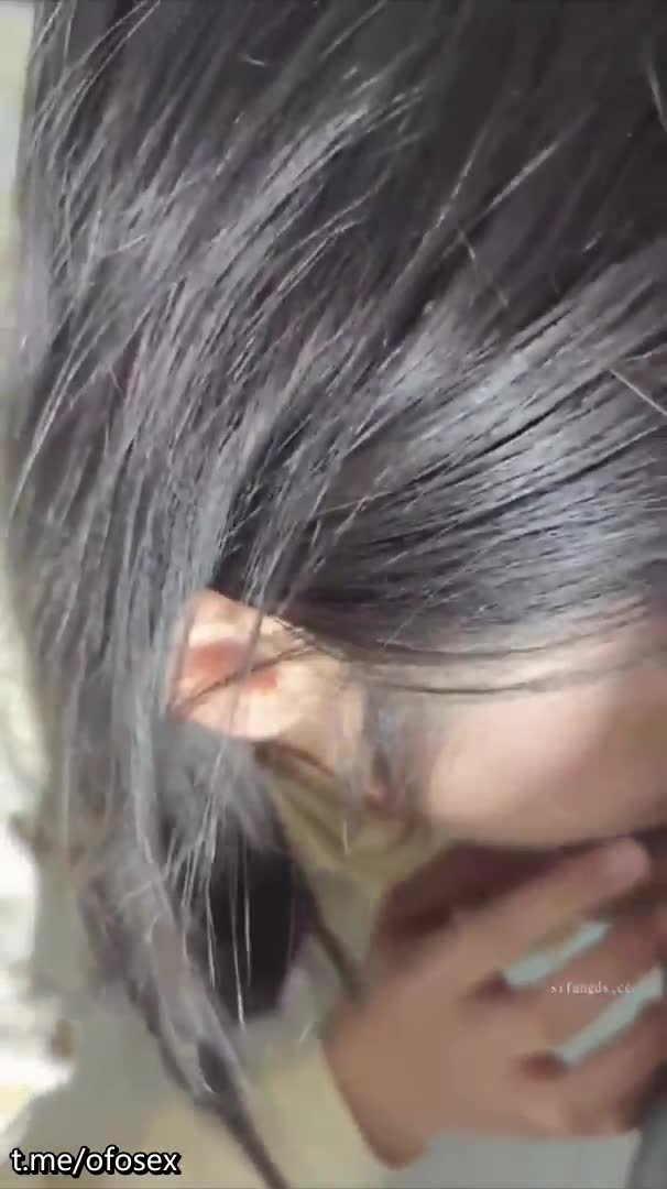 易推倒的清纯露脸邻家妹，沦为肥猪佬的肉便器，各种榨精调教啪啪
