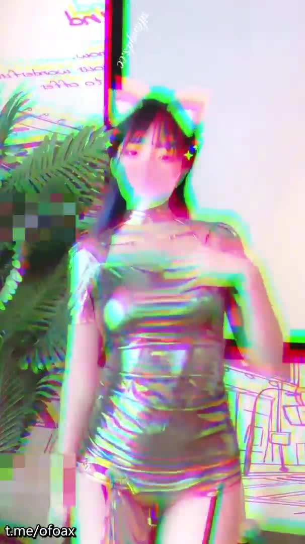 推特裸舞女神 小仙云 12月最新定制长视高端情景骚话露脸舞