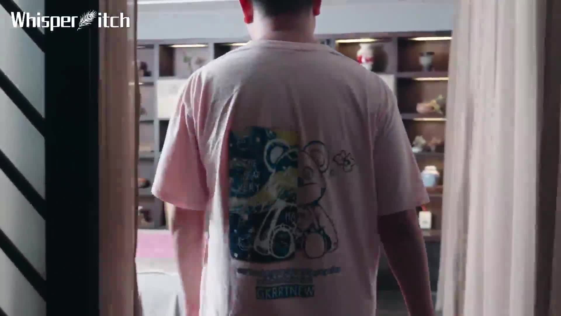 YouTube 巨乳肥臀大长腿博主【Whisperitch】躺式采耳千鹤躺采柔氏按摩 爽的小哥哥的硬了，白嫩大长腿能忍住不摸？？