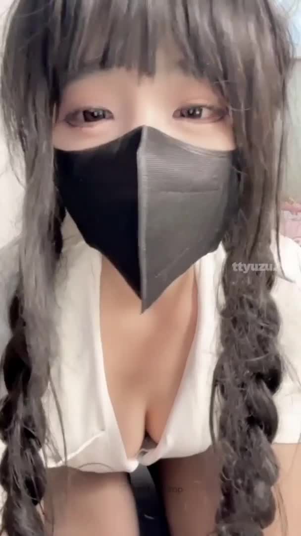 抖音足控福利姬萝莉美少女【不要凶小乖】 足控足交红绿的自慰视频福利 第三弹