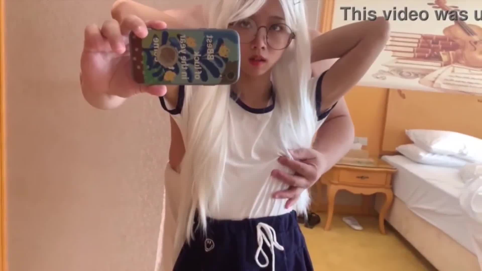 推特网红约炮大神 jimmybiiig 的眼镜女主 超级反差 清纯美少女口交啪啪视频福利