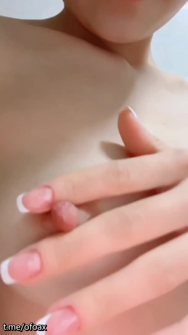 抖音30万粉颜值靓妹【乐乐】极品霸道女秘书，高颜值大长腿，道具自慰，嫩奶嫩穴
