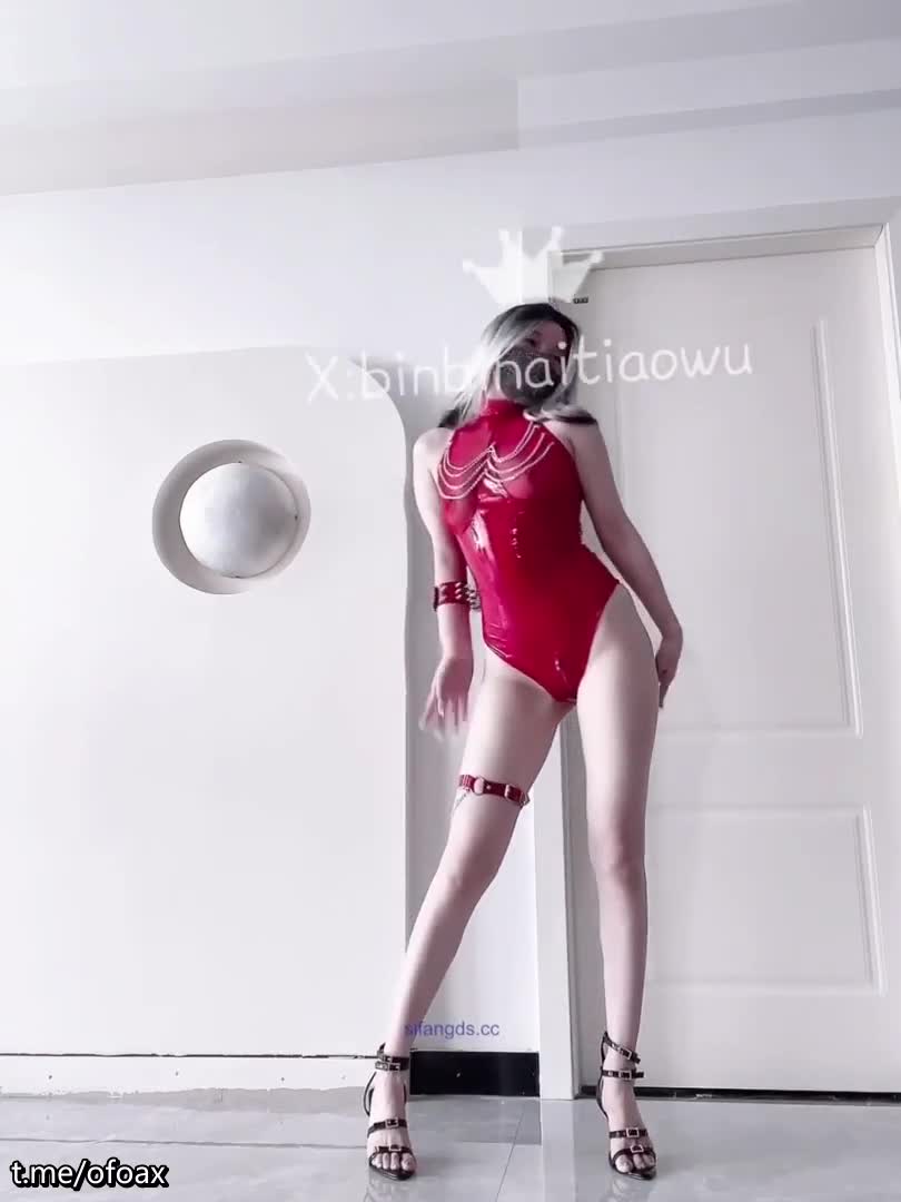 推特福利姬美女 冰冰爱跳舞 12月全新极品福利姬长腿热舞 激情裸舞