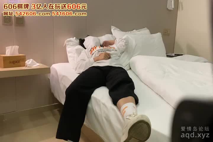 #御姐 #黑丝 #捆绑灌醉妹子 翻眼 捆绑 玩尿道 看子宫 棉袜换黑丝 玩脚