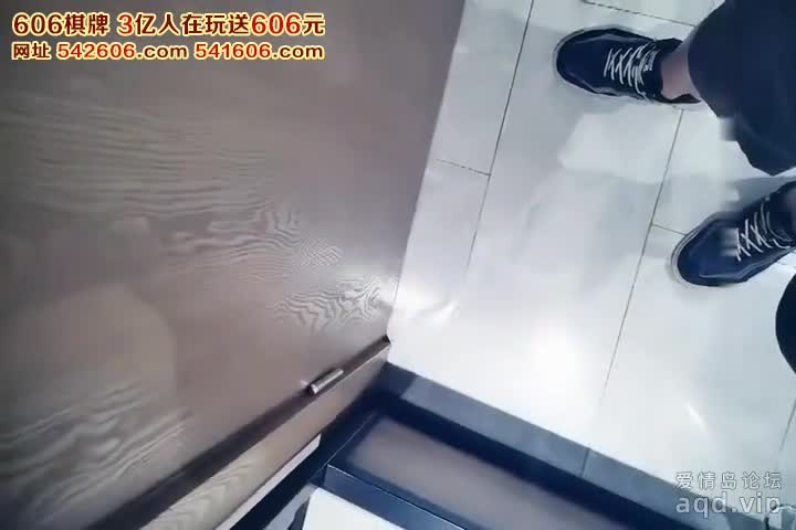 #御姐 #骚穴 #爆操年轻漂亮的超短裙性感美女被平头男各种高难度姿势大力抽插,苦苦求饶