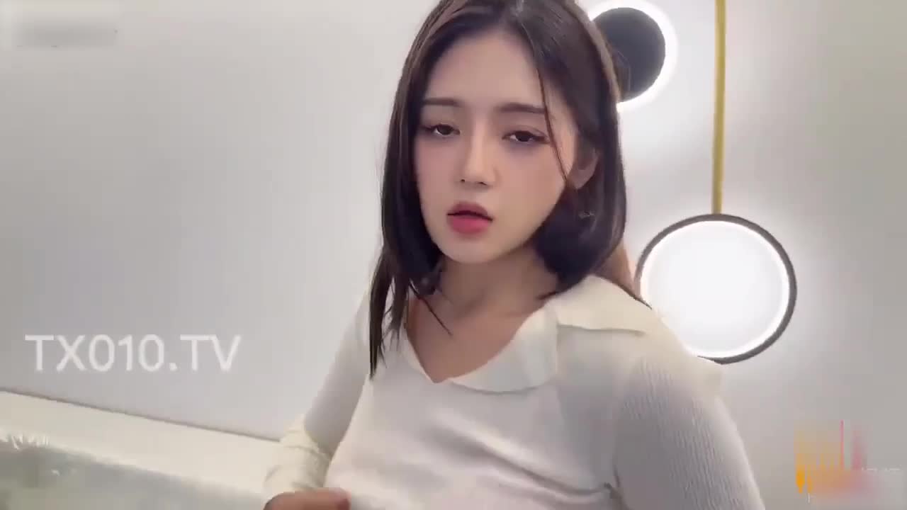 #国产 #原创 #糖心vlog孤独的生日寂寞少女过生日引诱蛋糕外卖员被操爽了桐桐