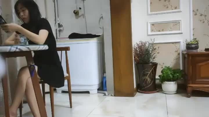 #少妇 #熟女 #成熟【乱伦巨作】老公经常出差，少妇饥饿难耐，勾引邻居