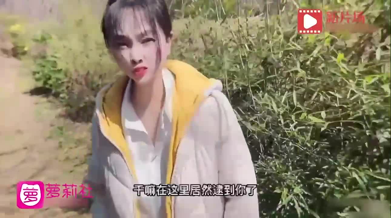 #国产 #原创 #萝莉社巨乳少妇欠债不还被拉到小树林殴打强上嘉洛 第二部