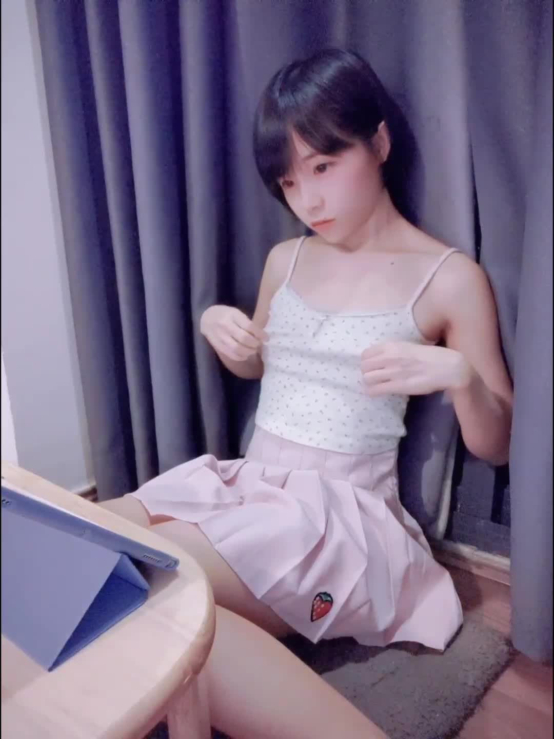 #萝莉 #网黄 #福利姬福利姬 童颜萝莉 loliburin 私拍福利 Part 31